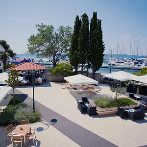 https://youth-hostel-zadar.hotelinzadar.com